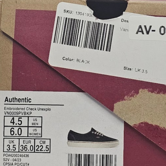 Vans Unisex Authentic Embroidered Check Low-Top Shoes Women Size 6 NWT - Picture 8 of 8